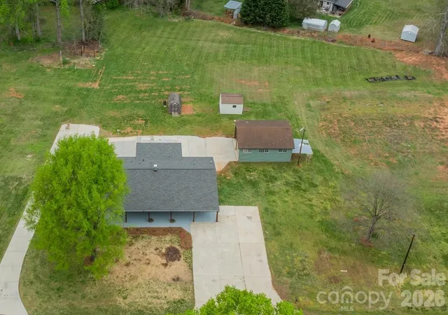 4th image of 1410 Mays Chapel Church Rd, Newton, NC 28658 | MLS# 4394450