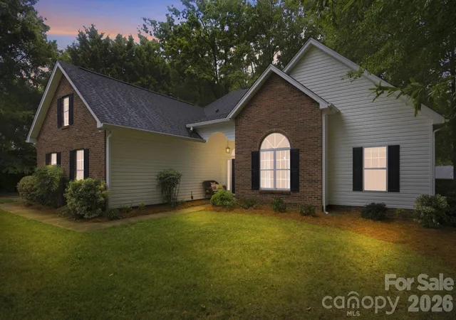 38th image of 21126 Townwood Dr, Cornelius, NC 28031 | MLS# 4394472