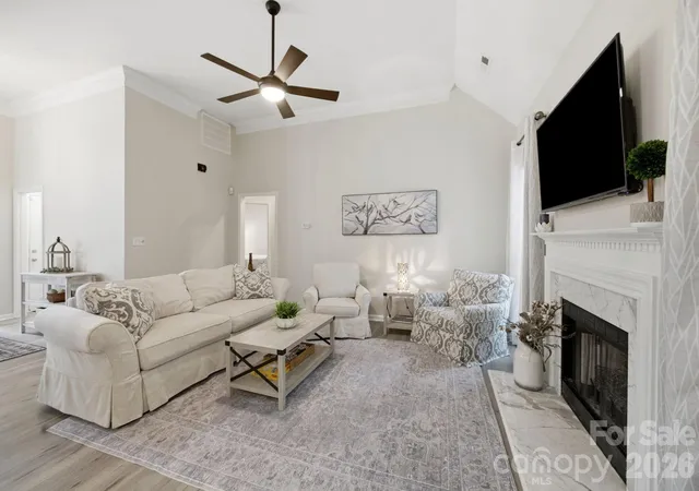 4th image of 21126 Townwood Dr, Cornelius, NC 28031 | MLS# 4394472