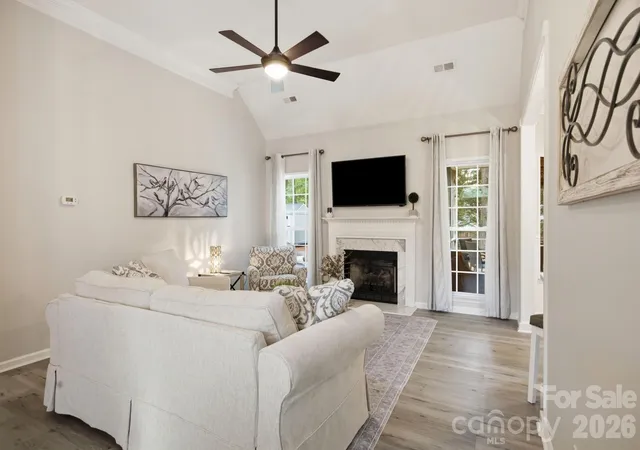5th image of 21126 Townwood Dr, Cornelius, NC 28031 | MLS# 4394472