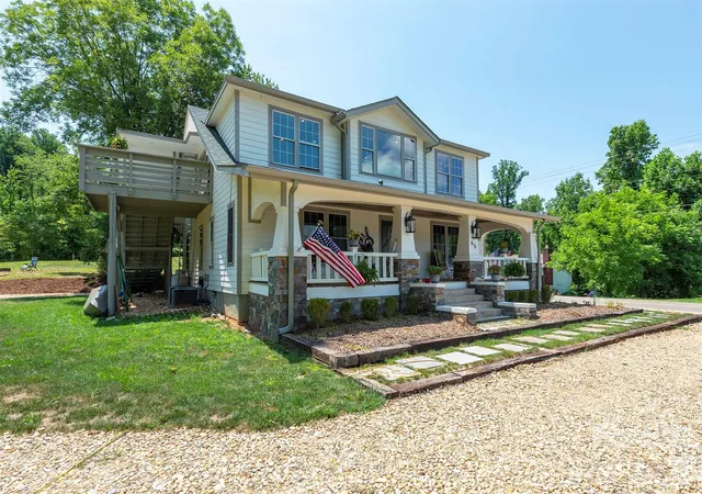 Photo 2 of Single family home for sale at 65 Walnut St, Marion, NC 28752 | MLS# 4394484 | Listing updated on 2026-07-02