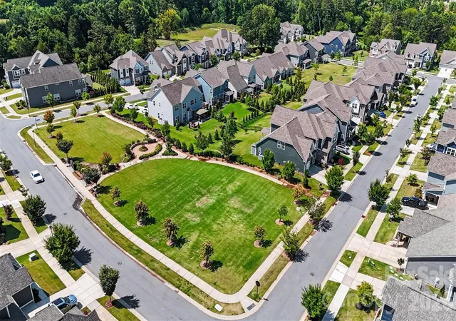 33rd image of 14908 Baldridge Dr, Huntersville, NC 28078 | MLS# 4394511