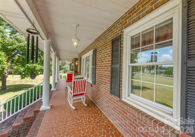 Photo 2 of Single family home for sale at 462 Patrick Rd, Gastonia, NC 28056 | MLS# 4394520 | Listing updated on 2026-09-30