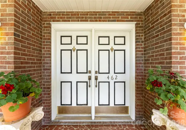 Photo 3 of Single family home for sale at 462 Patrick Rd, Gastonia, NC 28056 | MLS# 4394520 | Listing updated on 2026-09-30