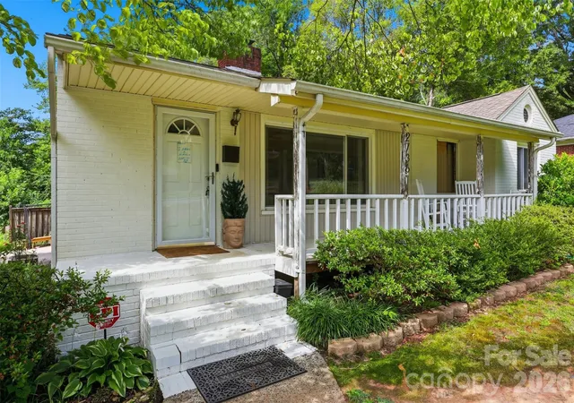 Photo 2 of Sale Pending at 2736 Palm Ave, Charlotte, NC 28205 | MLS# 4394524 | Listing updated on 2026-08-25