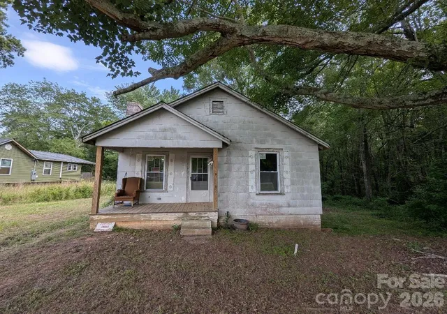 Photo 1 of Single family home for sale at 4548 Springs Rd, Conover, NC 28613 | MLS# 4394546 | Listing updated on 2026-07-01