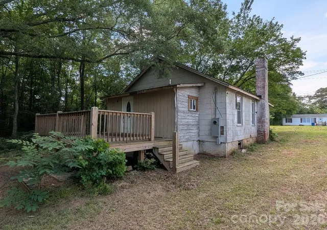 Photo 3 of Single family home for sale at 4548 Springs Rd, Conover, NC 28613 | MLS# 4394546 | Listing updated on 2026-07-01