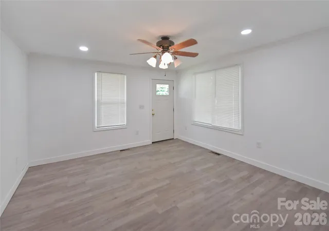 Photo 5 of Single family home for sale at 622 Green St Loop, Marion, NC 28752 | MLS# 4394578 | Listing updated on 2026-06-22