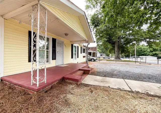 Homes for sale in Albemarle, NC | 307 Leonard Ave, Albemarle, NC 28001 | MLS# 4394621
