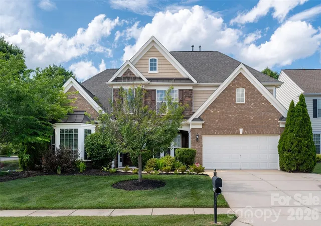Photo 1 of Single family home for sale at 3218 Dunbar Ln, Fort Mill, SC 29707 | MLS# 4394627 | Listing updated on 2026-08-06