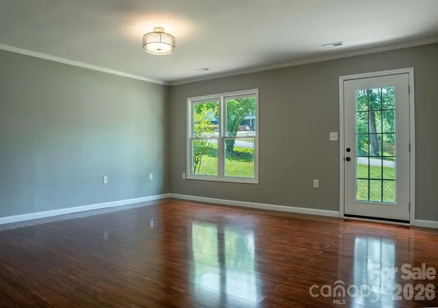 Photo 5 of Single family home for sale at 138 Oak Hl Dr, Forest City, NC 28043 | MLS# 4394630 | Listing updated on 2026-08-11