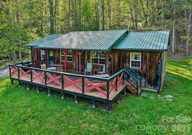 Photo 4 of House for sale at 28 Mull Cvs Rd, Maggie Valley, NC 28751 | MLS# 4394634 | Listing updated on 2026-07-27