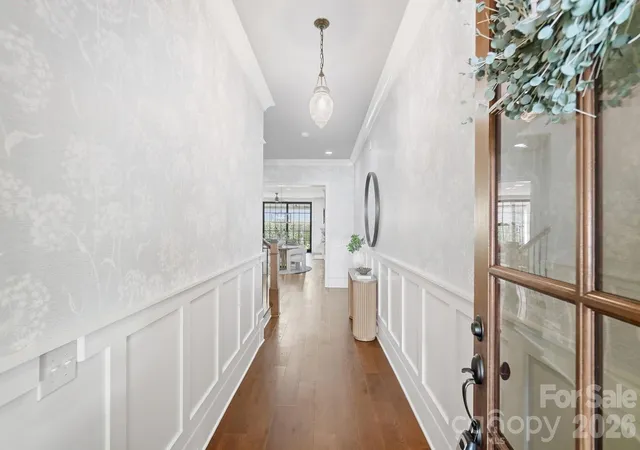 Photo 3 of Townhouse for sale at 2430 Vail Ave, Charlotte, NC 28207 | MLS# 4394660 | Listing updated on 2026-10-06