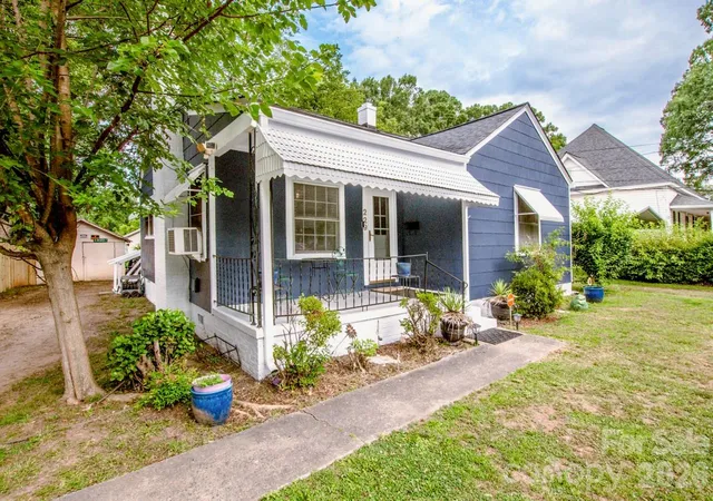 Photo 4 of Single family home for sale at 229 E Mcneely Ave, Mooresville, NC 28115 | MLS# 4394680 | Listing updated on 2026-09-13