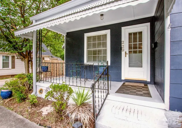 2nd image of 229 E Mcneely Ave, Mooresville, NC 28115 | MLS# 4394680