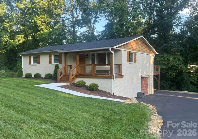 Homes for sale in Weaverville, NC | 10 Oakwood Dr, Weaverville, NC 28787 | MLS# 4394704