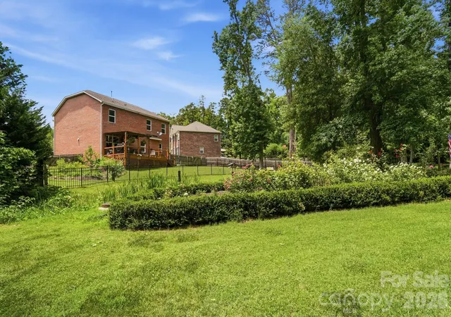 Photo 39 of Single family home for sale at 405 Longhorn Dr, Rock Hill, SC 29732 | MLS# 4394735 | Listing updated on 2026-09-03