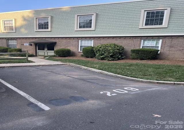 26th image of 2630 Park Rd #A, Charlotte, NC 28209 | MLS# 4394740