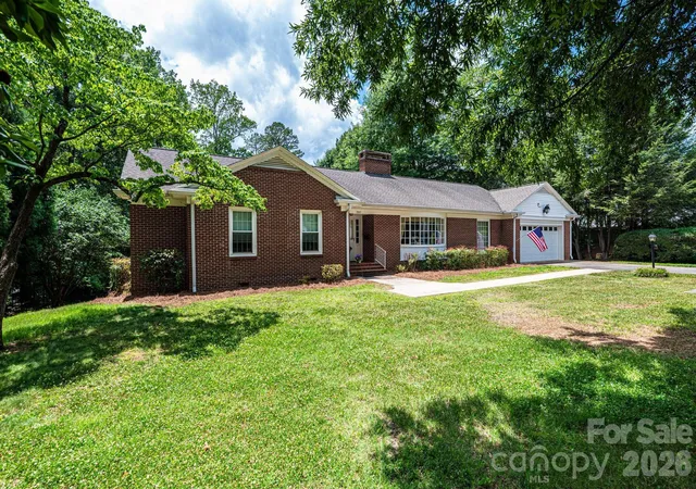 1st image of 1807 5th St Nw, Hickory, NC 28601 | MLS# 4394751