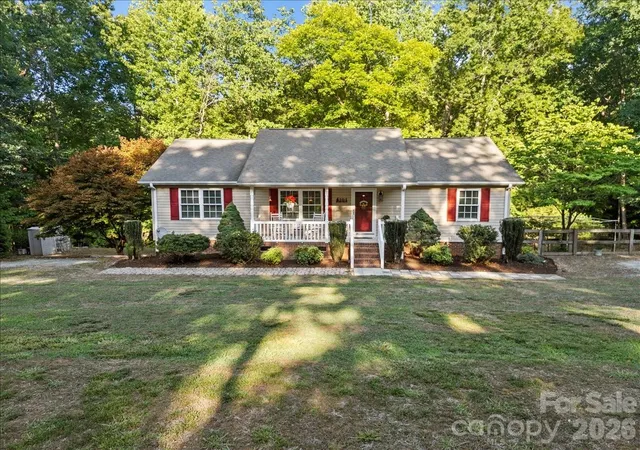 Homes for sale in Troy, NC | 104 Balsam Cir, Troy, NC 27371 | MLS# 4394783