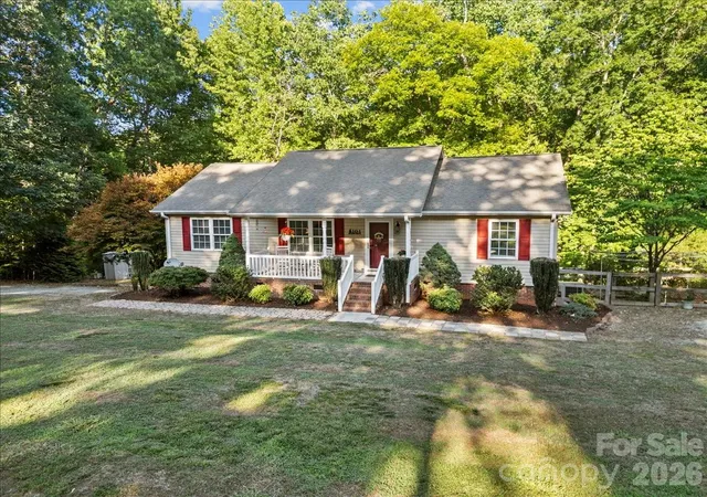 Homes for sale in Troy, NC | 104 Balsam Cir, Troy, NC 27371 | MLS# 4394783