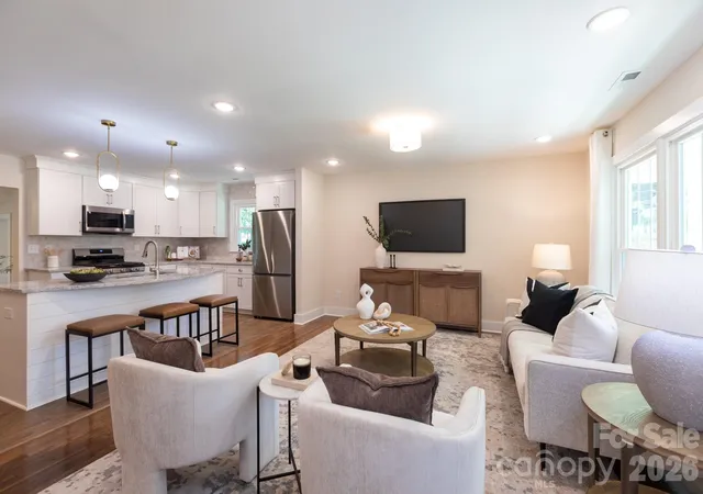 Photo 3 of Single family home for sale at 3721 Bankston Pl, Charlotte, NC 28215 | MLS# 4394807 | Listing updated on 2026-09-16