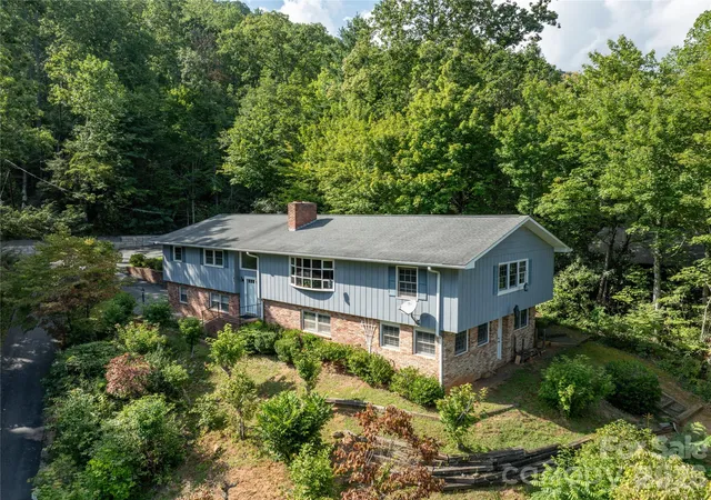 Photo 1 of Single family home for sale at 45 Mountain View Ave, Black Mountain, NC 28711 | MLS# 4394810 | Listing updated on 2026-10-03