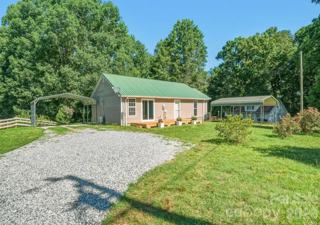 1st image of 547 Pea Ridge St, Morganton, NC 28655 | MLS# 4394813