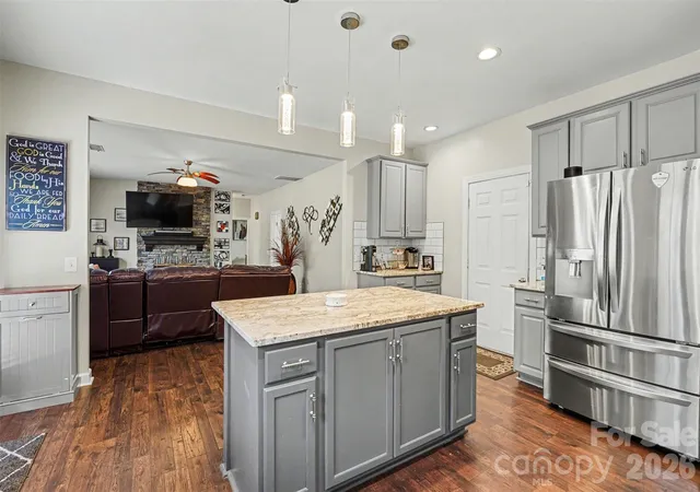 Photo 3 of Single family home for sale at 8021 Pelorus Ln, Charlotte, NC 28269 | MLS# 4394825 | Listing updated on 2026-08-29