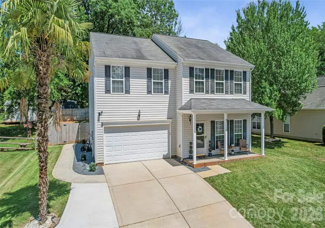 Photo 4 of Single family home for sale at 1721 Canebrook Glen, York, SC 29745 | MLS# 4394844 | Listing updated on 2026-08-04