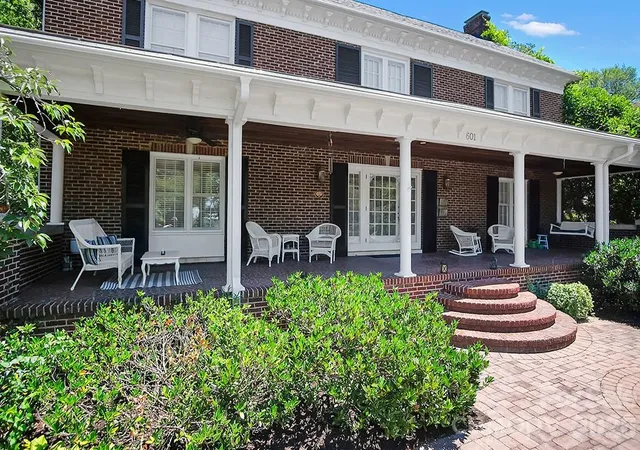 2nd image of 601 S Washington St, Shelby, NC 28150 | MLS# 4394855