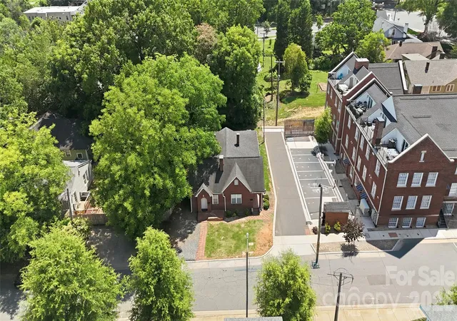 2nd image of 1411/1413 W 4th St, Charlotte, NC 28208 | MLS# 4394859