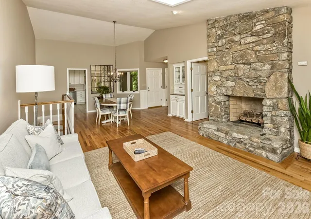 2nd image of 9 Ridge Ter #9, Asheville, NC 28804 | MLS# 4394864