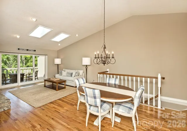 3rd image of 9 Ridge Ter, Asheville, NC 28804