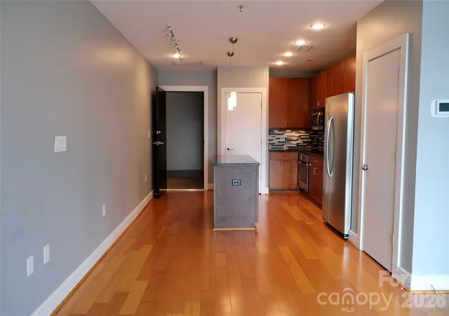 2nd image of 333 W Trade St #1210, Charlotte, NC 28202 | MLS# 4394865