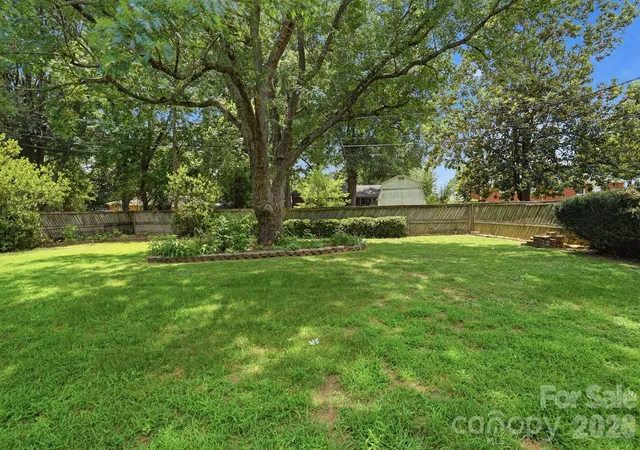Homes for sale in Matthews, NC | 218 Drye Ln, Matthews, NC 28104 | MLS# 4394869