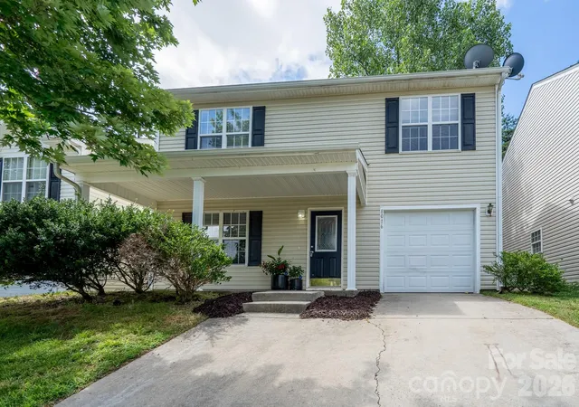 Photo 1 of Single family home for sale at 8016 Bronze Pike Dr, Charlotte, NC 28273 | MLS# 4394871 | Listing updated on 2026-08-11