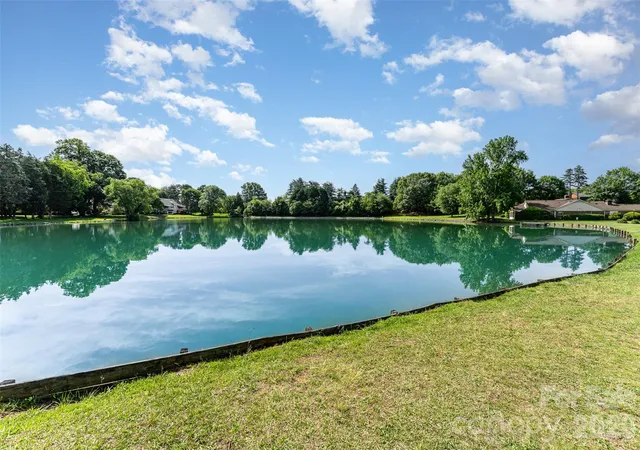28th image of 7026 Quail Hill Rd, Charlotte, NC 28210 | MLS# 4394887
