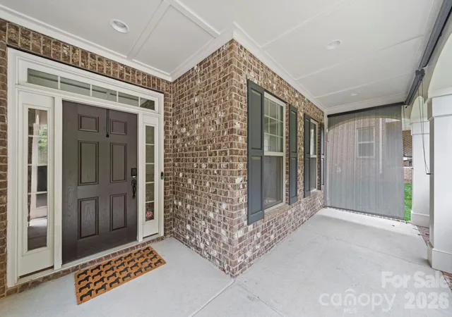 Photo 3 of Single family home for sale at 963 Rock Forest Way, Fort Mill, SC 29707 | MLS# 4394897 | Listing updated on 2026-08-13