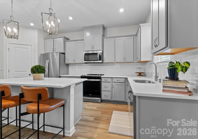4th image of 8122 Downy Oak Ln, Charlotte, NC 28269 | MLS# 4394900