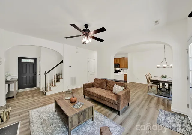 Photo 3 of Single family home for sale at 3936 Caliper Pl, Fort Mill, SC 29708 | MLS# 4394936 | Listing updated on 2026-09-25