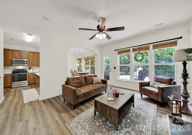Photo 4 of Single family home for sale at 3936 Caliper Pl, Fort Mill, SC 29708 | MLS# 4394936 | Listing updated on 2026-09-25