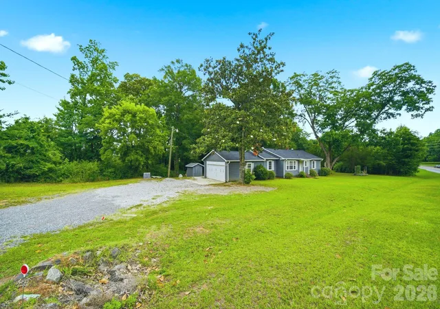 2nd image of 2190 Dobys Bridge Rd, Fort Mill, SC 29715 | MLS# 4394938