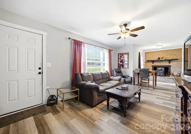 5th image of 2190 Dobys Bridge Rd, Fort Mill, SC 29715 | MLS# 4394938