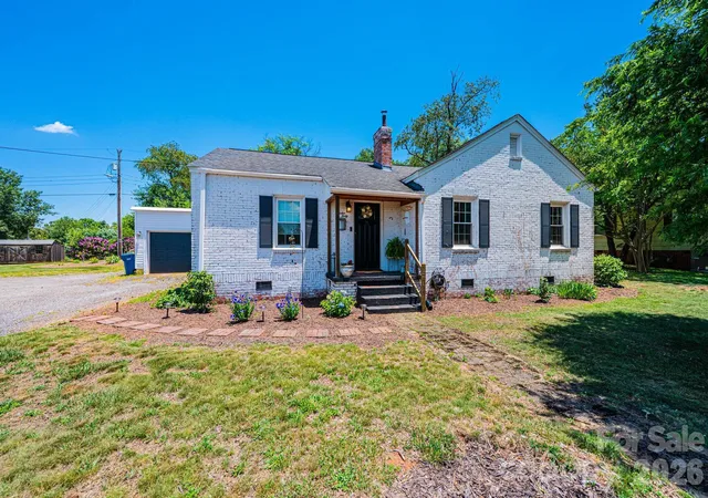 1st image of 1240 12th Street Pl Nw, Hickory, NC 28601 | MLS# 4394943