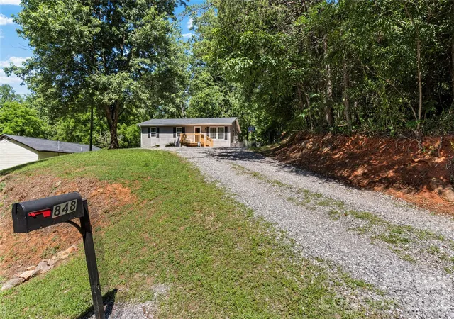 Homes for sale in Purlear, NC | 848 Huffman River Ln, Purlear, NC 28665 | MLS# 4394956