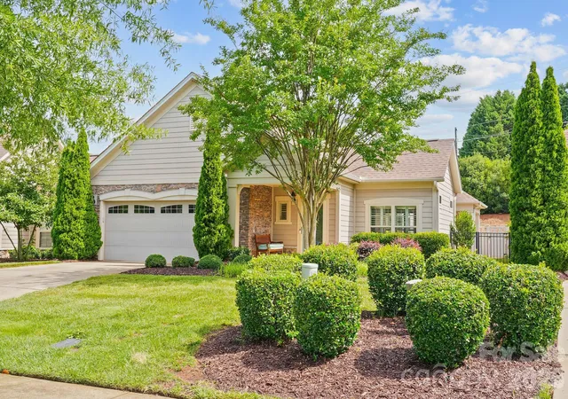 Photo 2 of Single family home for sale at 159 Brawley Point Cir, Mooresville, NC 28117 | MLS# 4394982 | Listing updated on 2026-06-29