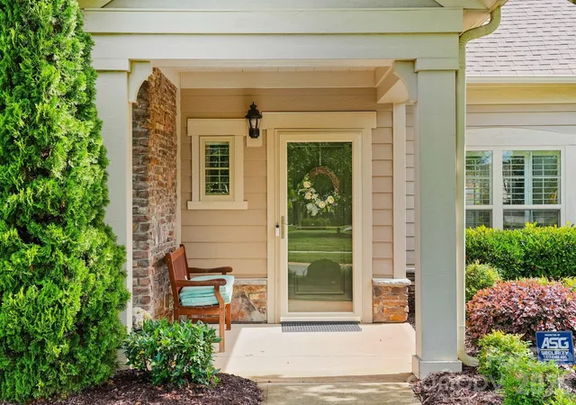 Photo 3 of Single family home for sale at 159 Brawley Point Cir, Mooresville, NC 28117 | MLS# 4394982 | Listing updated on 2026-06-29