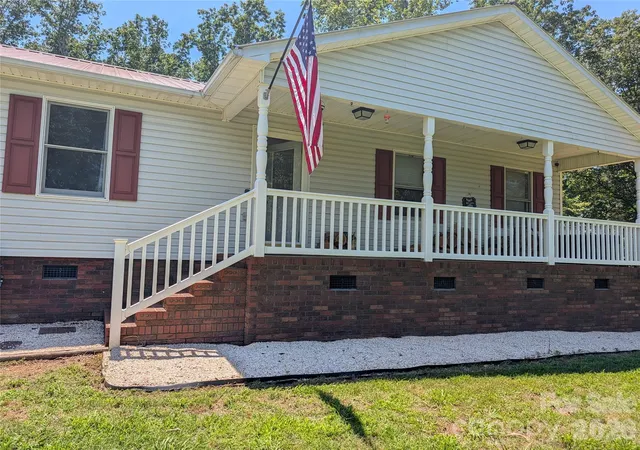 Homes for sale in Oakboro, NC | 10174 Nc 138 Hwy, Oakboro, NC 28129 | MLS# 4394996
