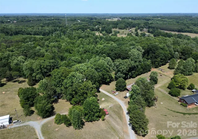 Photo 3 of Sale Pending at 165 Alexander Farm Rd, Harmony, NC 28634 | MLS# 4395001 | Listing updated on 2026-09-11
